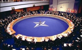 Photo NATO 2002 Summit via Wikimedia Commons