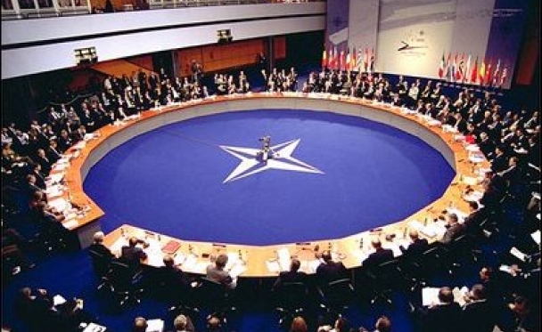 Photo NATO 2002 Summit via Wikimedia Commons