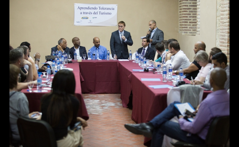Photo reprinted courtesy Fran Afonso CVC/COIN meeting