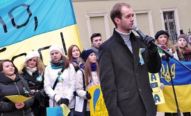 "Manifestation in solidarity with Ukraine, Wrocław, Poland, 2014" by Natalia Sawka via Flickr (CC BY-NC 2.0)