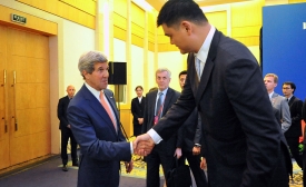 John Kerry conducts some diplomacy with Yao Ming