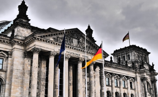Photo Source: Pixabay http://pixabay.com/en/reichstag-berlin-germany-275440/