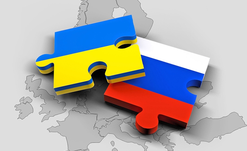 Ukraine and Russia puzzle pieces on map image by Mediamodifier via Pixabay.com