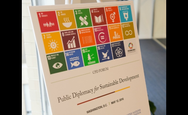 https://www.flickr.com/photos/public_diplomacy/sets/72157668202778541/