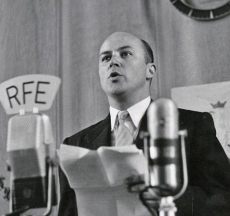 Jan Nowak-Jeziorański broadcasting for Radio Free Europe, 3 May 1952