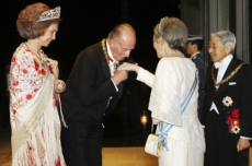 King Juan Carlos and Queen Sofia visiting Emperor Akihito in Japan