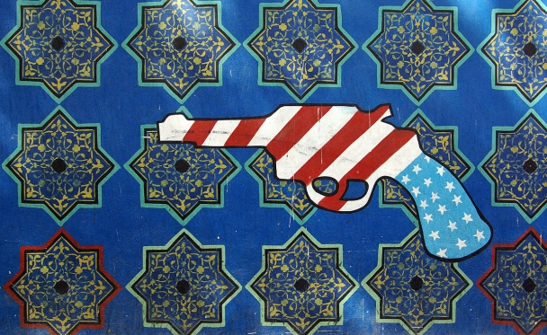 Graffiti on the U.S. embassy in Tehran. Photo reprinted courtesy Phillip Maiwald (Nikopol), via Wikimedia Commons